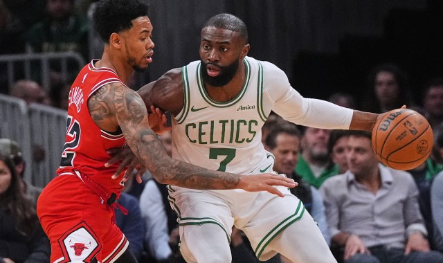 glow-kaiyun.com-布朗24分普理查德26+8 凯尔特人主场力擒公牛